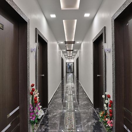 Hotel O Shiv Residency Gorwa ภายนอก รูปภาพ